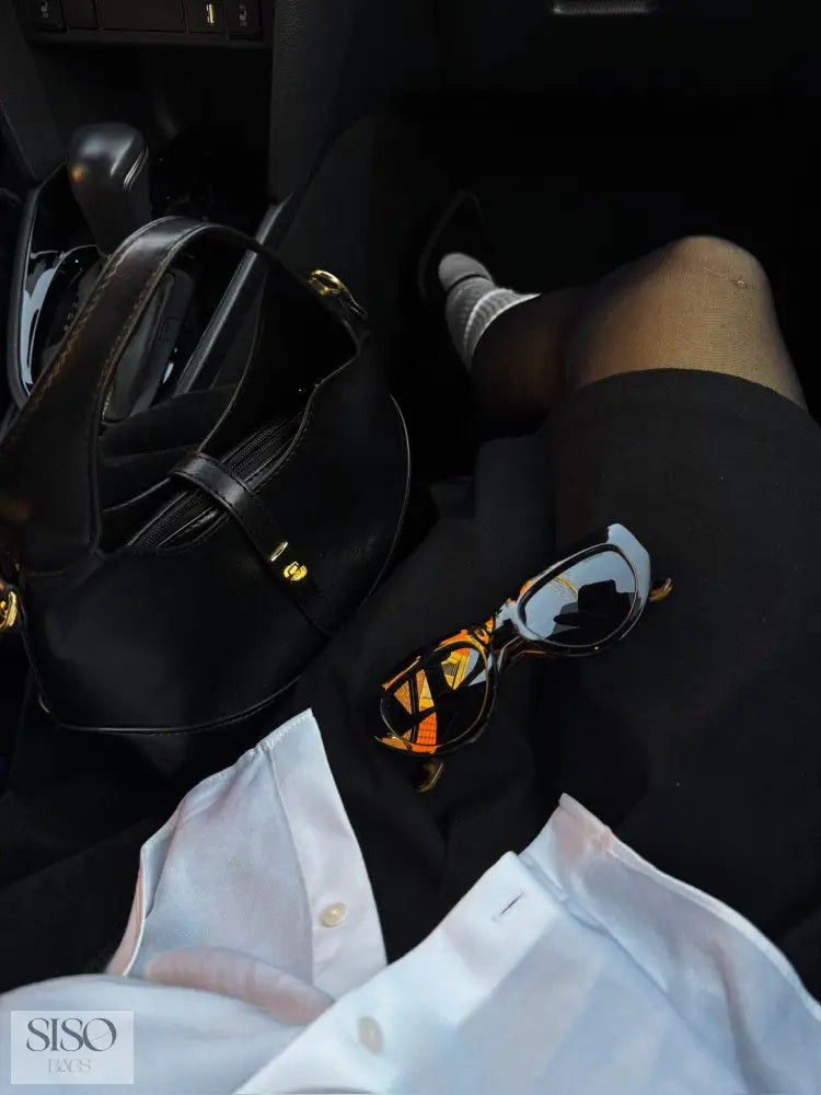 Classic Handbag | LIZ (Black)